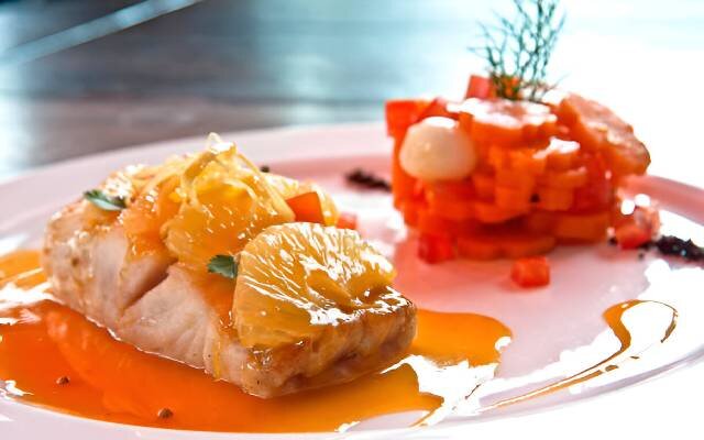ماهی با سس پرتقال؛ یک غذای لاکچری اما راحت و ارزان! + طرز تهیه