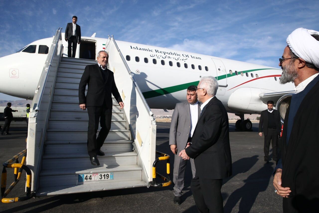 تصاویری از ورود رئیسجمهور به بجنورد | عکس و فیلم