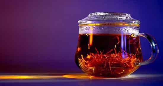 لیست بهترین دمنوشهای خوابآور و طریقه مصرف آنها