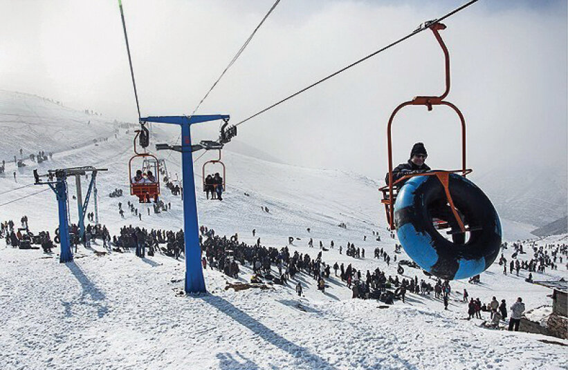 هیجان برفبازی در تهران | تفریحگاه های زمستانی تهران را بشناسید
