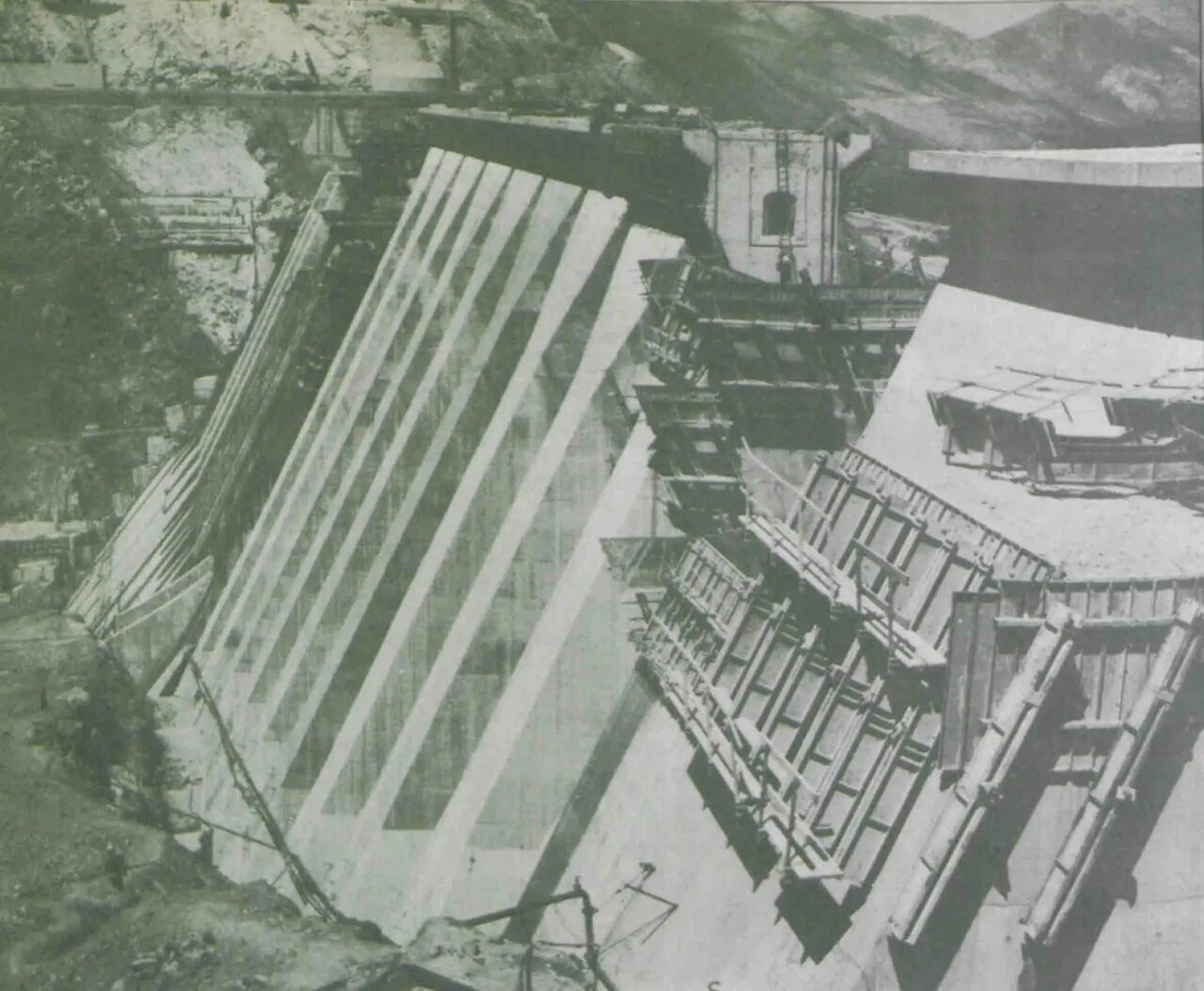 لتیان ؛ سدی که برای تهرانیها آب و تفریح دارد