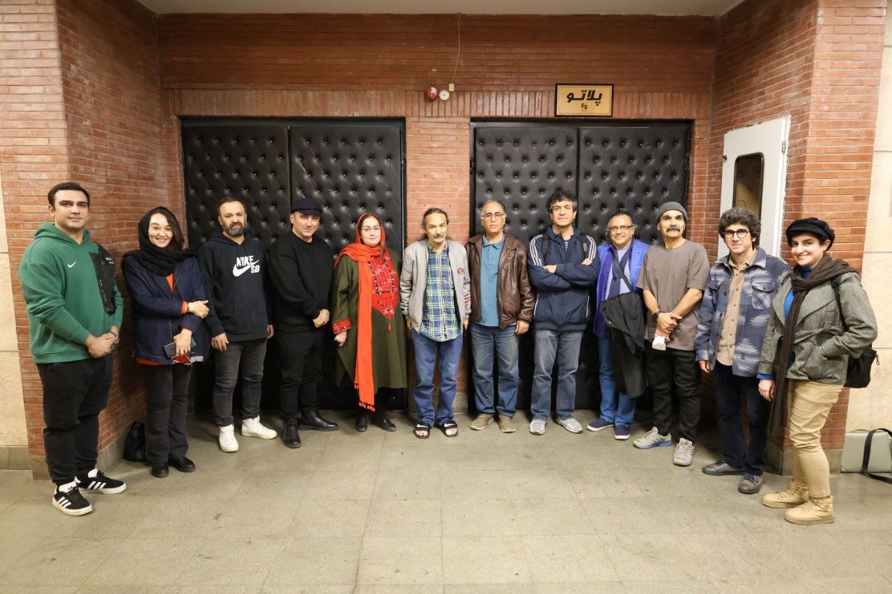 این منتقد با رفتن خود به تماشاخانه ایرانشهر خیلیها را خوشحال کرد