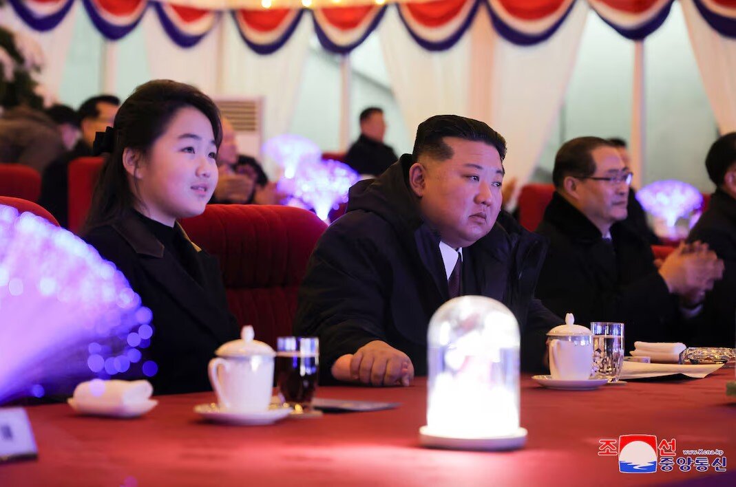 خبرساز شدن دختر رهبر کرهشمالی در جریان یک مراسم + تصاویر