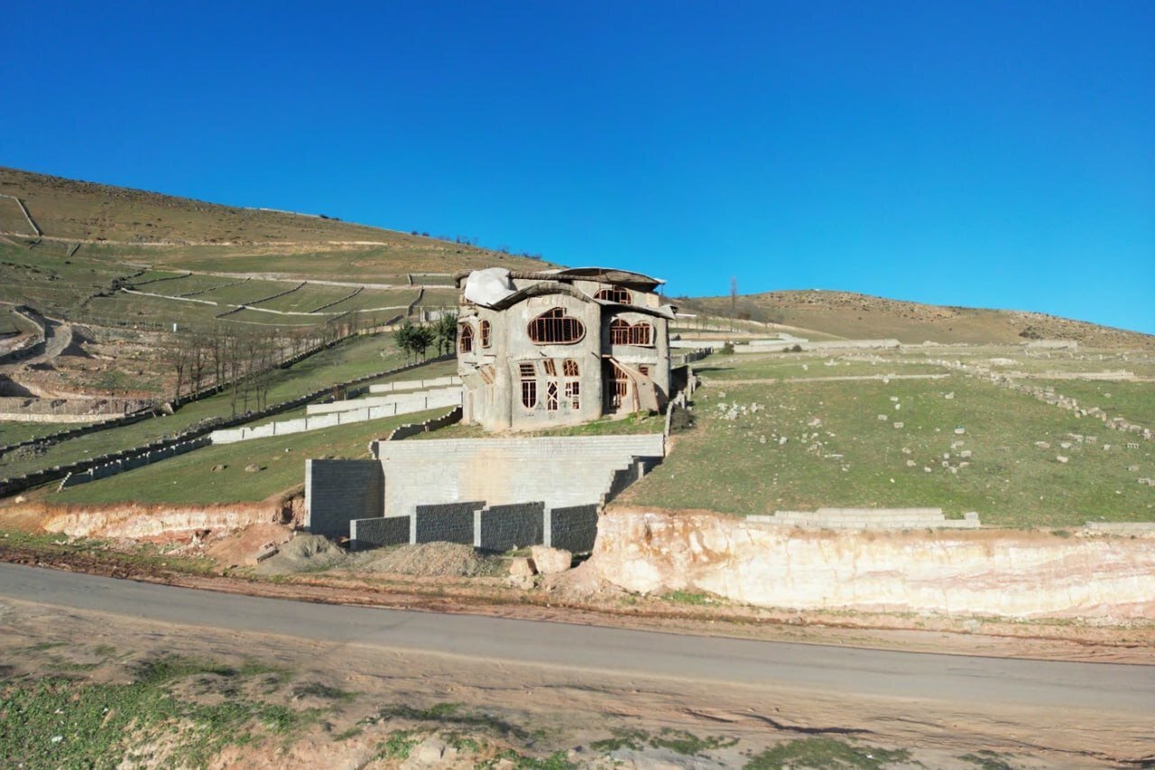 آیا بهرنگ علوی به ویلای ارواح کلاردشت میرود؟ ؛ اصل ماجرای عروسک ترسناک | عکس و فیلم