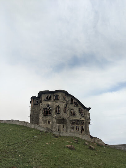 آیا بهرنگ علوی به ویلای ارواح کلاردشت میرود؟ ؛ اصل ماجرای عروسک ترسناک | عکس و فیلم