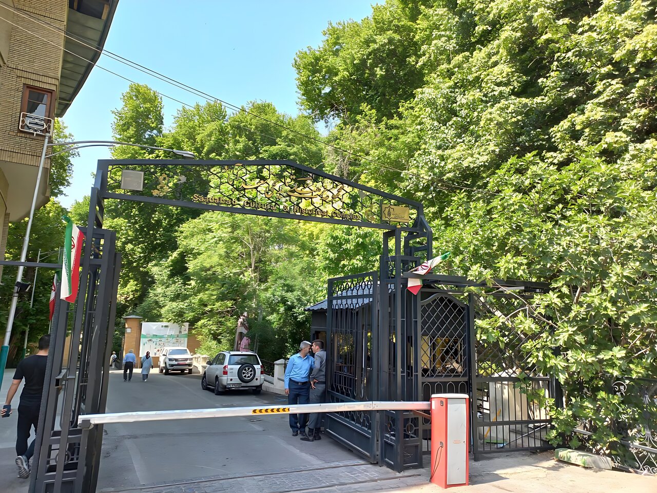 ۸ دروازه تاریخی سعدآباد که دیدنیاند