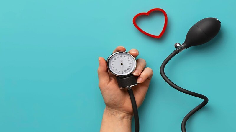 فشار خون صبحگاهی چیست و چگونه میتوان آن را کنترل کرد؟