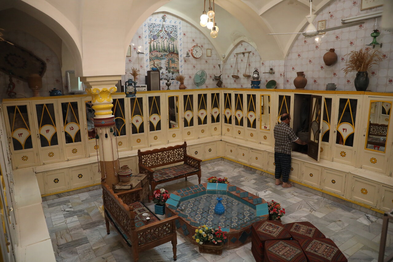 قرق باب همایون برای حمام رفتن قاجاریان