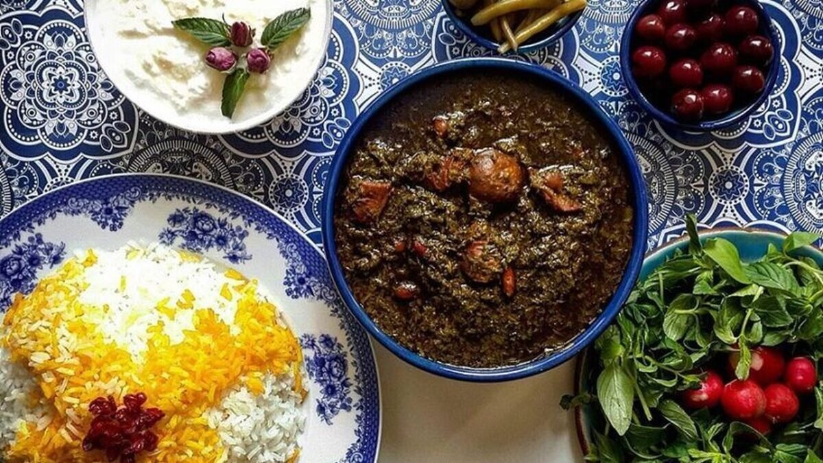 طرز تهیه انواع خورش با گوشت در خانه