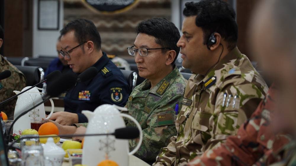 نظامیان ۸ کشور به همراه سرلشکرصفوی در جزیره بوموسی و تنگه هرمز | تصاویر