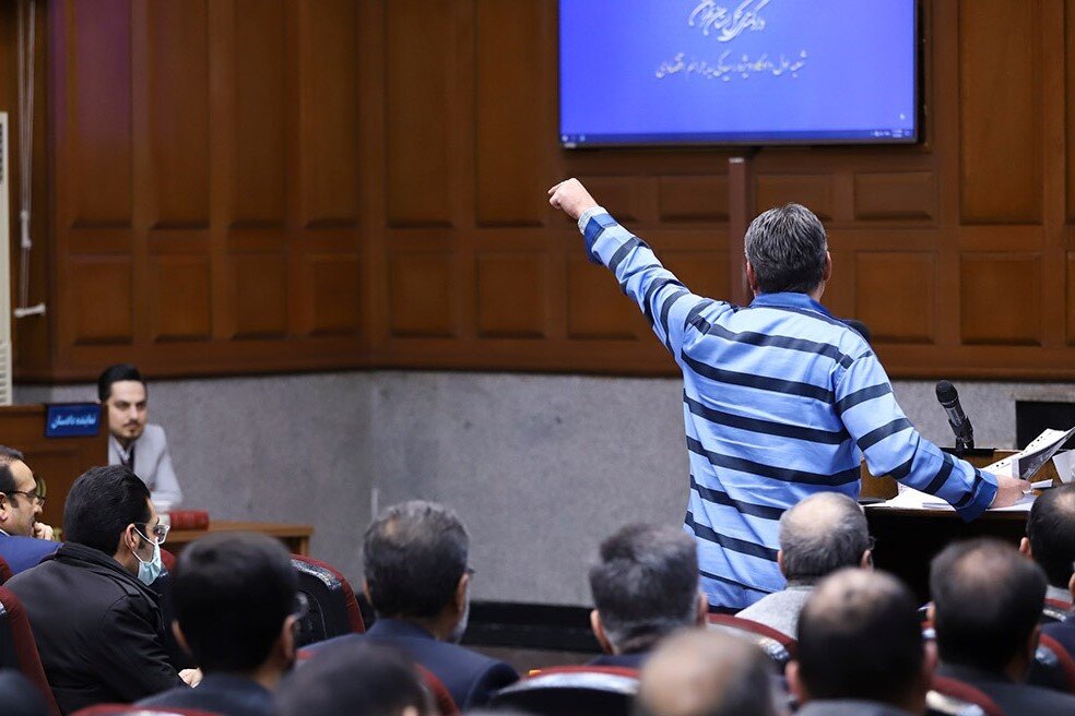 آخرین دفاع متهم ردیف اول چای دبش؛ ماجرای دریافت۳میلیارد و ۳۰۰میلیون یورو ارز | تغییر برچسب چایهای وارداتی از کنیایی به هندی