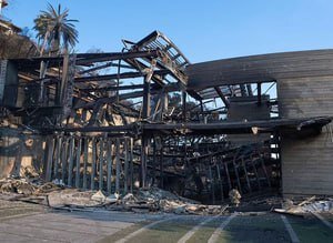 عمارت ۱۲۵ میلیون دلاری سریال مشهور «وراثت» در آتش  لسآنجلس سوخت | تصاویر