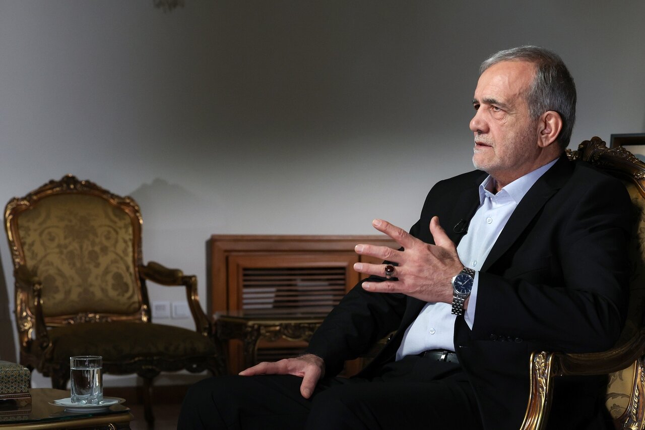 قاب هایی از مصاحبه دکتر پزشکیان با شبکه تلویزیونی NBC آمریکا