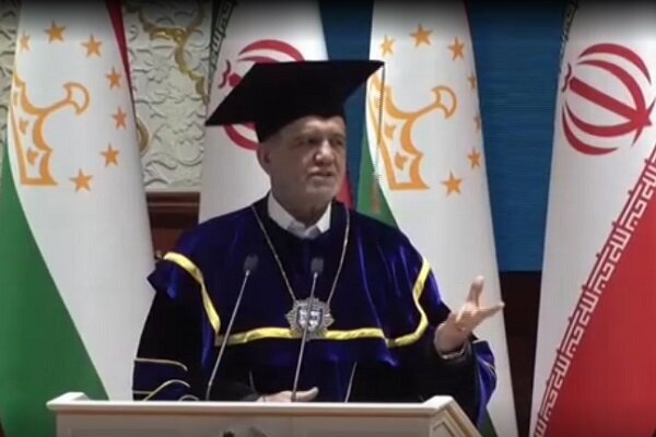 مسعود پزشکیان پروفسور شد + عکس