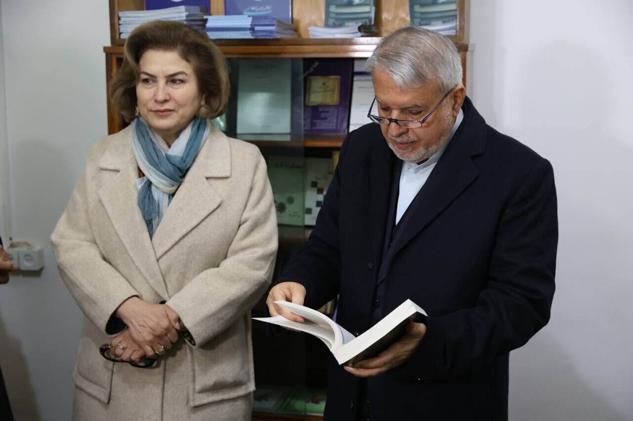 ریشههای زبانی ایران و تاجیکستان کشف میشود