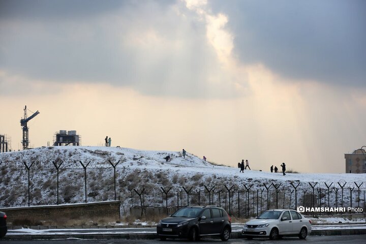 یک روز برفی در تهران
