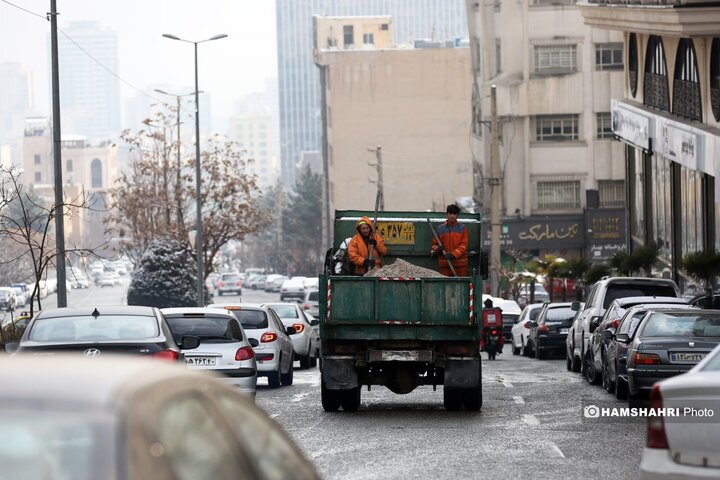 یک روز برفی در تهران