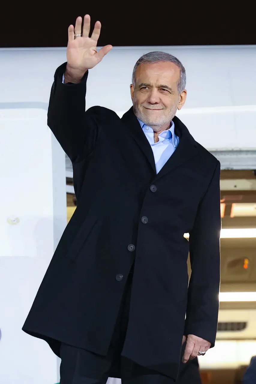 روس ها این گونه پزشکیان را بدرقه کردند | تصاویر