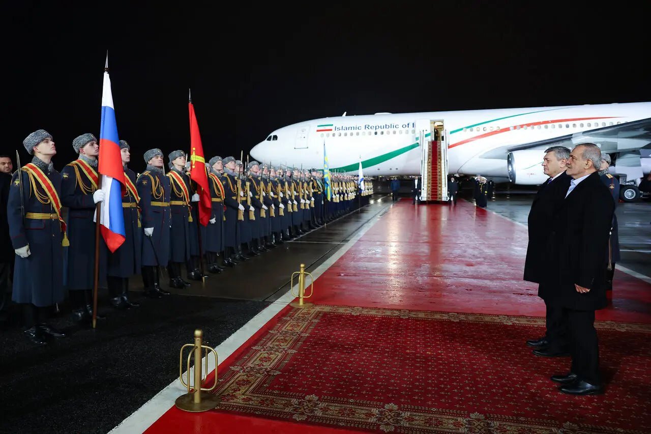 روس ها این گونه پزشکیان را بدرقه کردند | تصاویر