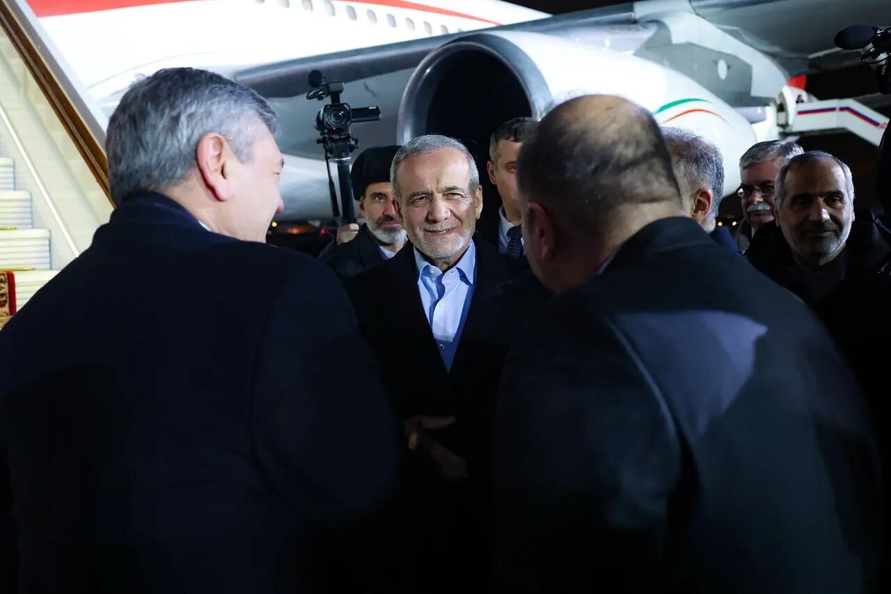 روس ها این گونه پزشکیان را بدرقه کردند | تصاویر