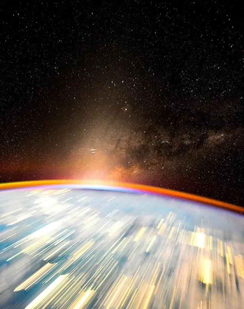 تصویری جالب از زمین و کهکشان راه شیری از دید فضانورد ناسا | عکس