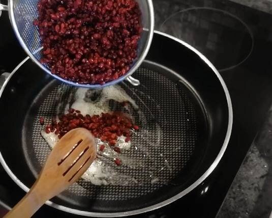 روش تهیه ته چین مرغ برای ۶ نفر | فوت و فن خوشعطر و خوشمزه شدن ته چین مرغ ؛ ادویه مرغ را چه موقع به غذا اضافه کنیم ؟