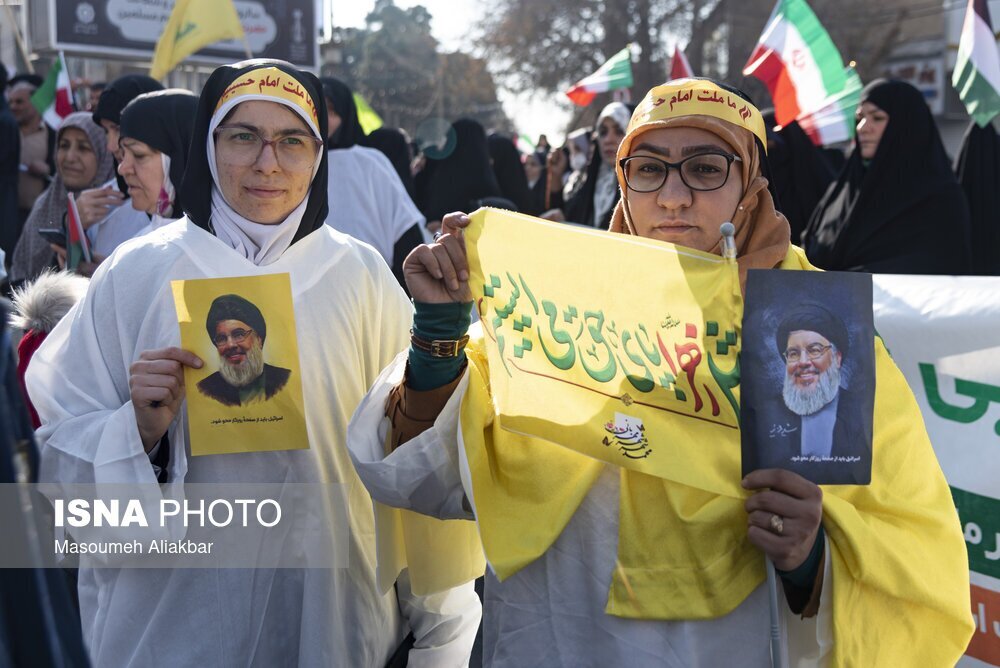 زنان کرجی کفن‌پوش شدند | تصاویر