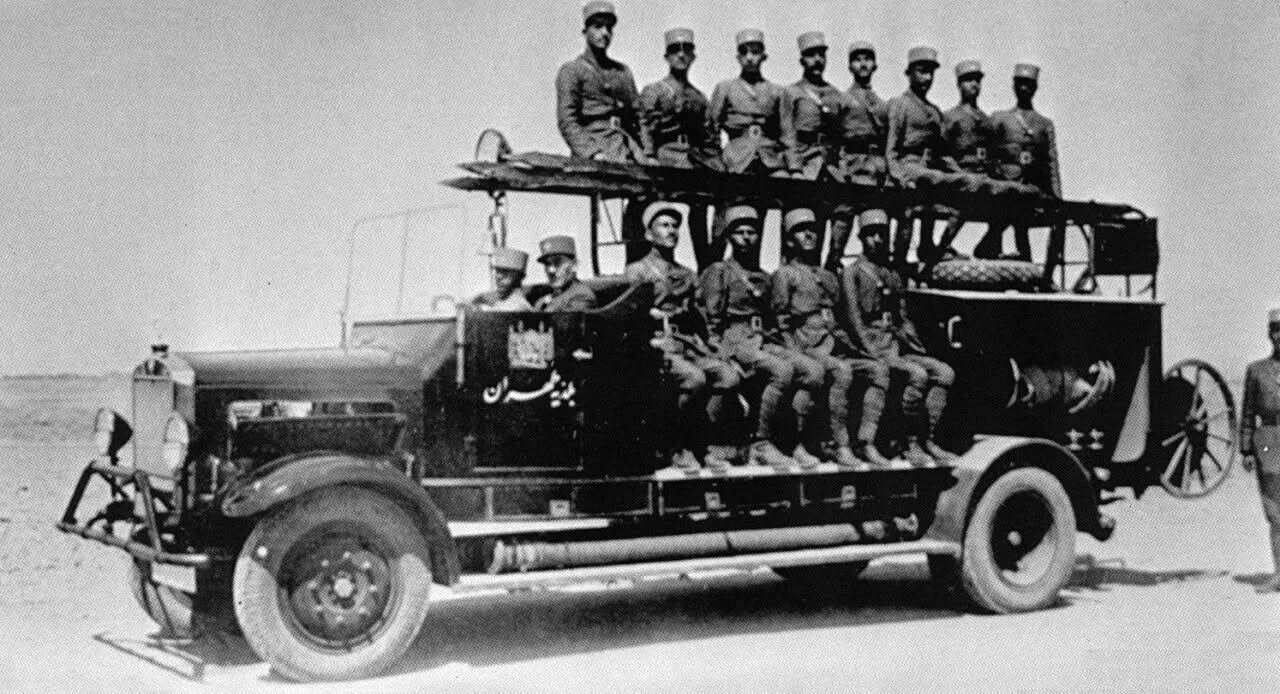 فرشتههای جانسخت تهران | عکس های تاریخی کمتر دیده شده از آتشنشانان تهران