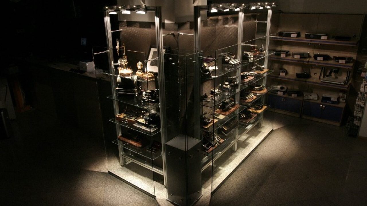 تماشای اولین ماشینهای اداری دنیا در پایتخت