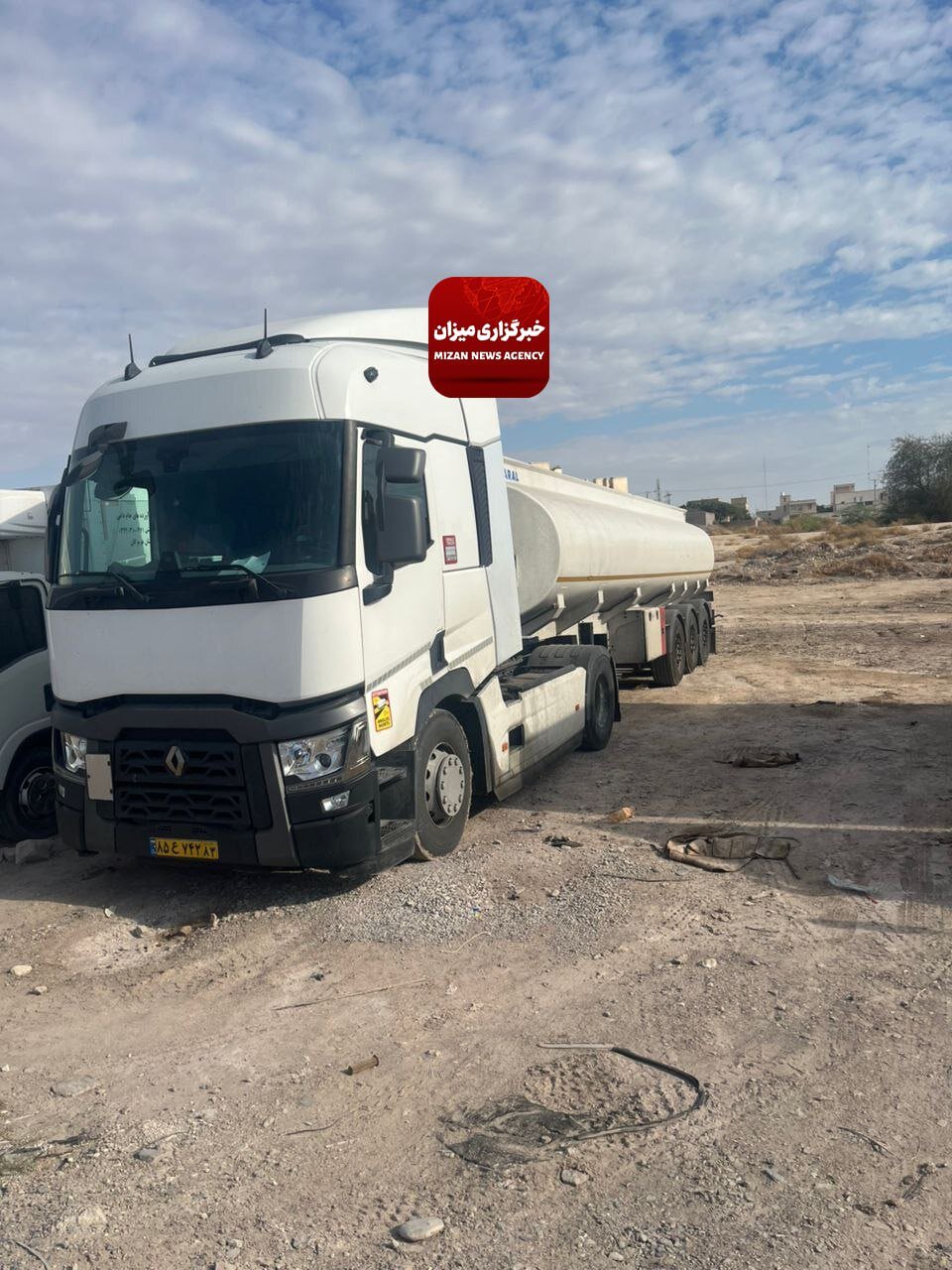 ادوات قاچاق ۲ باند بزرگ قاچاق سوخت در شهرستان بندرلنگه | تصاویر