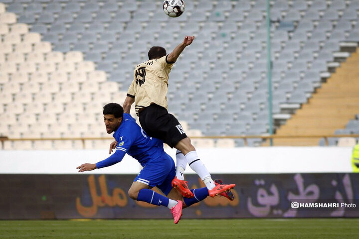 بازی فوتبال استقلال و شمس آذر قزوین