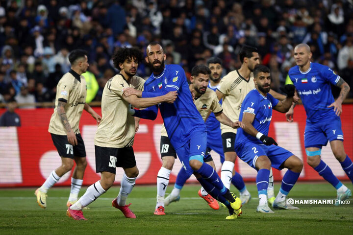 بازی فوتبال استقلال و شمس آذر قزوین