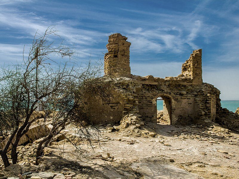 عکس گورستان جن ها در چابهار ؛ محلیها جرئت ندارند شبها به این قبرستان بروند !