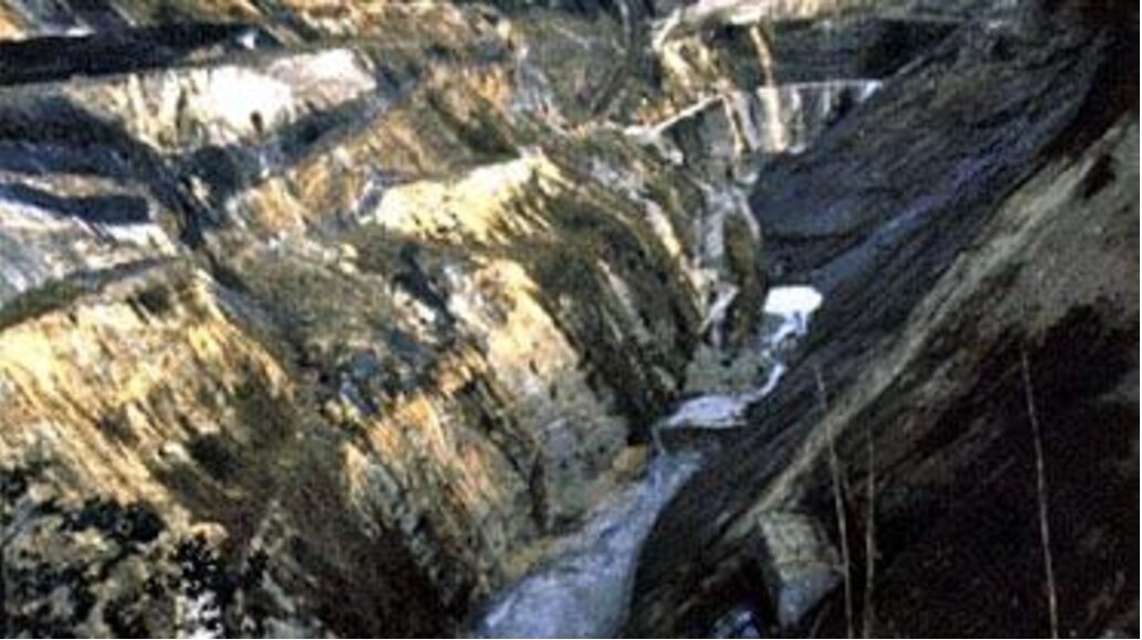 کشف یک راکتور هستهای طبیعی ۲ میلیارد سال پیش؛ معجزهای که تاریخ علم هستهای را دگرگون میکند