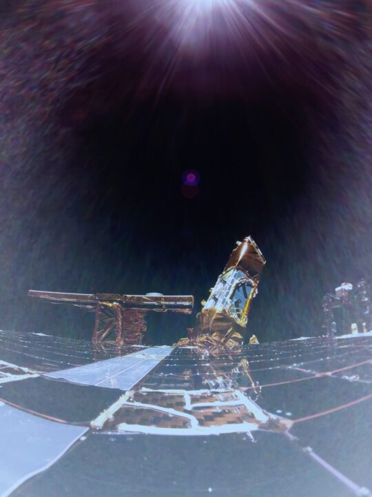 تصاویر شگفتانگیز خورشید گرفتگی از منظر فضا | ویدئو