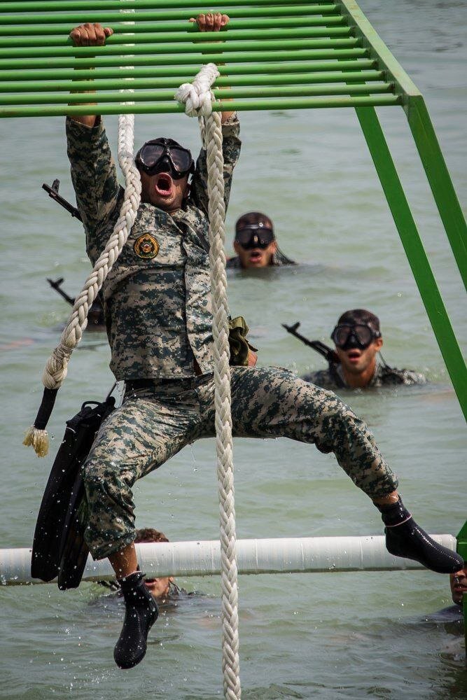 تمرینات استقامت جسمانی تفنگداران نیروی دریایی ارتش | تصاویر