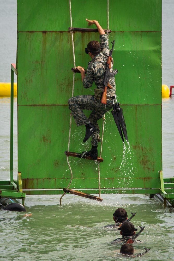 تمرینات استقامت جسمانی تفنگداران نیروی دریایی ارتش | تصاویر