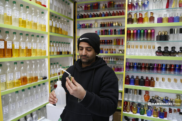 کوچه مروی صنف عطر و ادکلن فروشها