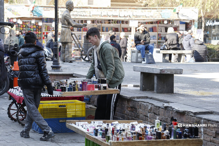 کوچه مروی صنف عطر و ادکلن فروشها