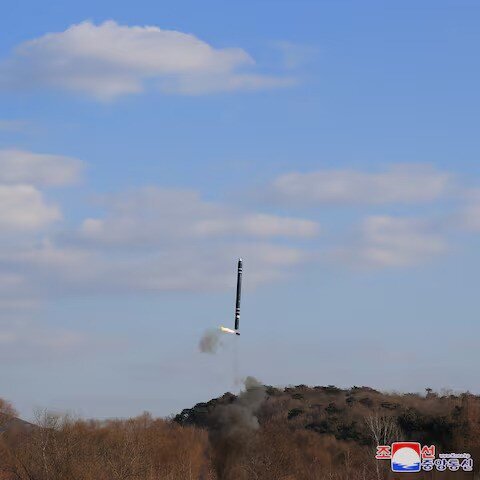 سختترین واکنش را علیه آمریکا انجام می دهیم اگر...| شلیک موشکهای کروز استراتژیک توسط کره شمالی+ تصاویر | کیم جونگ اون: این یک سامانه تسلیحاتی مهم است