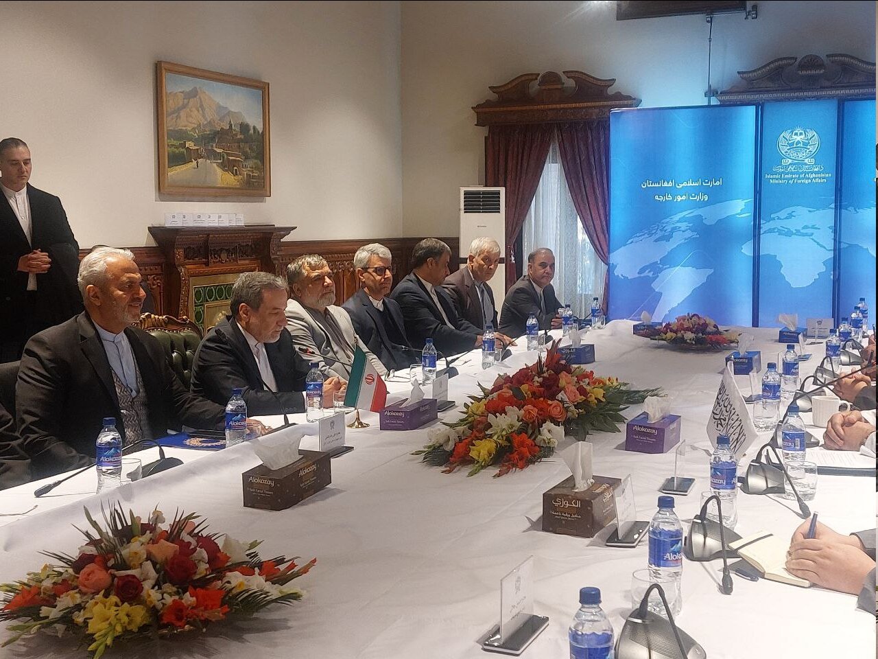 در دیدار عراقچی با امیرخان متقی چه گذشت؟ | امیدواریم این دیدار سطح روابطمان را ارتقا دهد