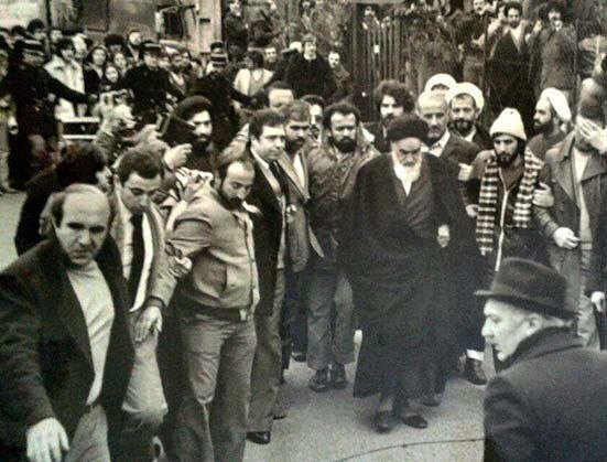 سفر به نوفل لوشاتو از حصار بوعلی | داستان مبارزی که در قاب انقلاب ماندگار شد