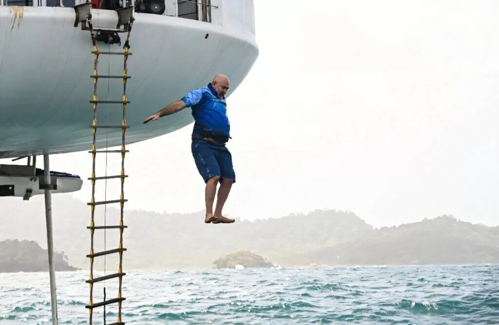 ۱۲۰ روز زیر آب؛ رکورد طولانیترین اقامت در عمق دریا | عکس