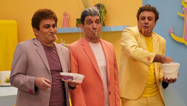 عموهای فیتیلهای با دوقلوها به تلویزیون میآیند | تصاویر