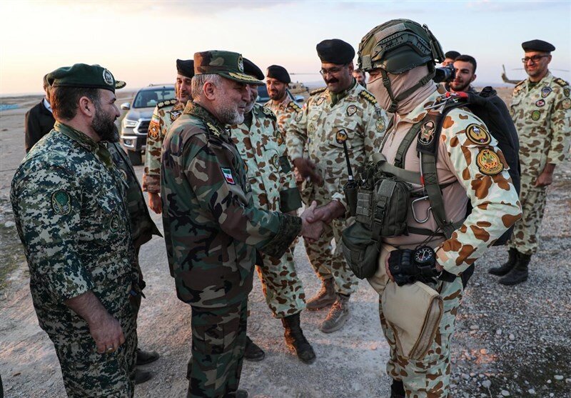 رزمایش تهاجمی ارتش در غرب کشور | حضور سرلشکر باقری در منطقه رزمایش | تصاویر