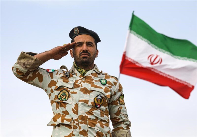 رزمایش تهاجمی ارتش در غرب کشور | حضور سرلشکر باقری در منطقه رزمایش | تصاویر