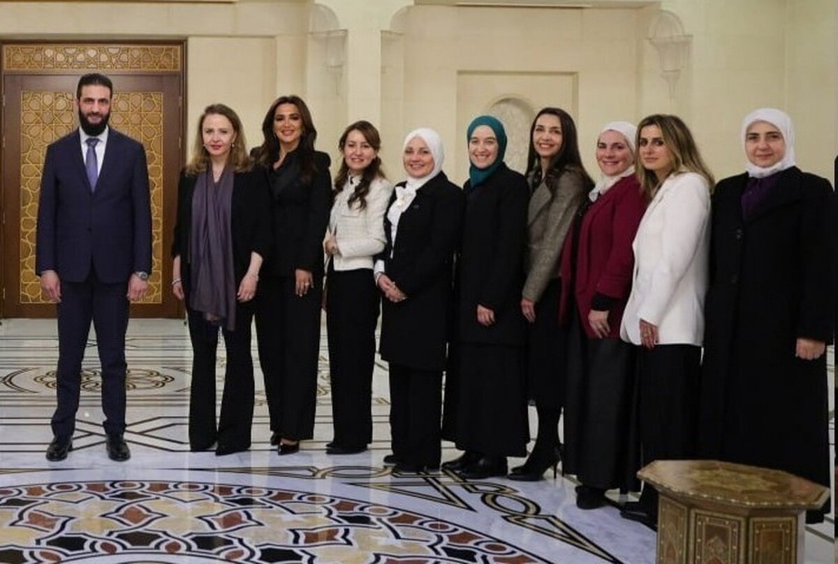 اولین تصویر از همسر جولانی در یک دیدار عمومی | عکس