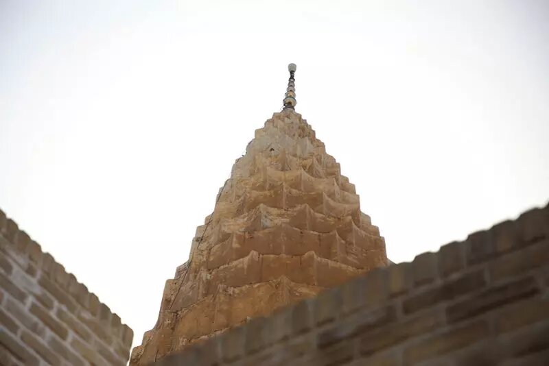 آرامگاه لیث صفاری؛ از دیگر شگفتی های تاریخی در دزفول