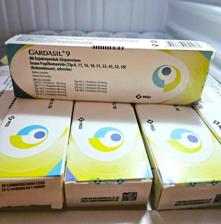 بازار سیاه واکسن تقلبی HPV جلوی داروخانهها با قیمت نجومی + عکس واکسن اصلی و تقلبی | بهترین زمان تزریق واکسن اچپیوی
