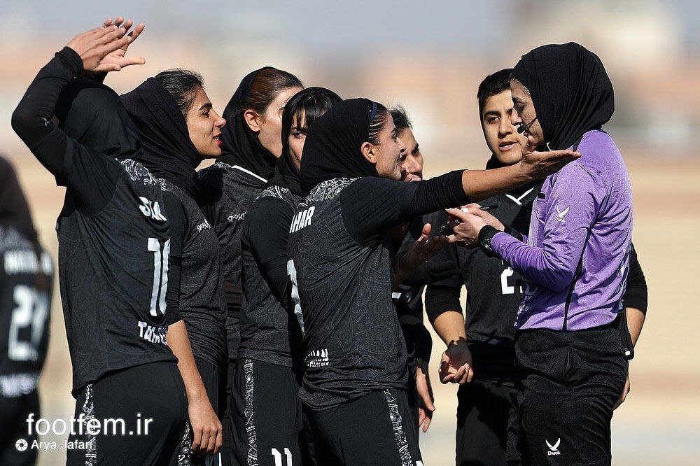 درگیری در فوتبال زنان ؛ دیدار تام و سپاهان اصفهان | تصاویر
